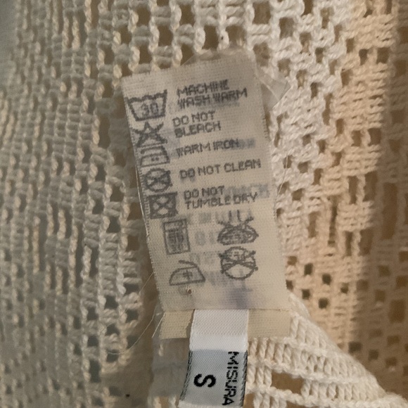 Armani SiminT Vintage Fringed Wrap is Beautiful & Elegant - EUC, Cotton, Italy - Picture 8 of 8